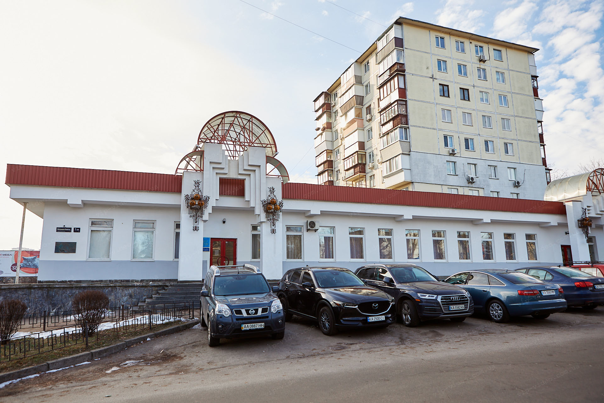 Фотографія загального плану будівлі для урочистої церемонії Солом'янського РАЦС (ЗАГС) Київ